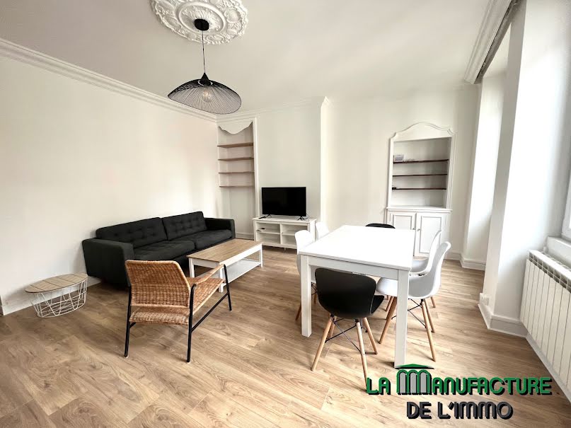 Location meublée appartement 5 pièces 96.11 m² à Saint-Etienne (42000), 910 €