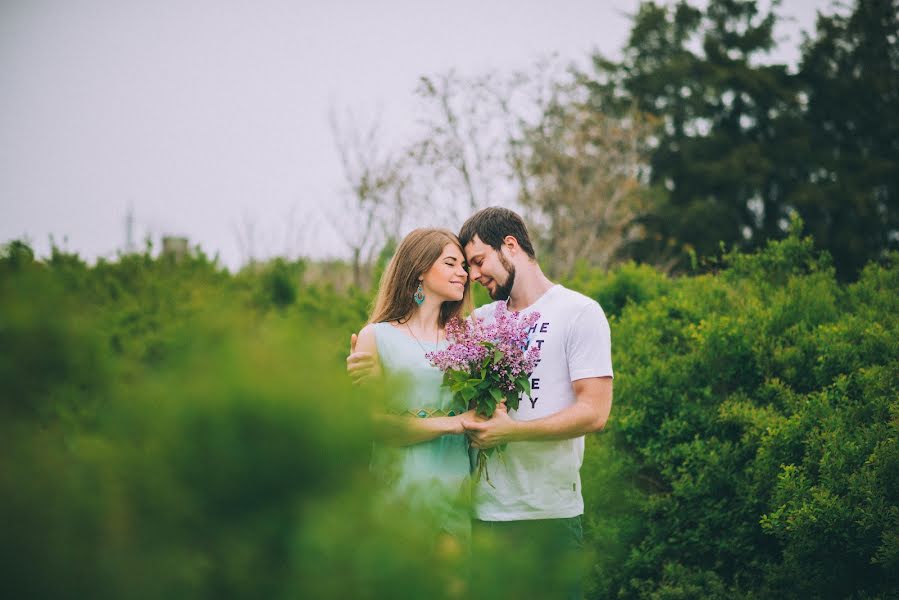 Fotógrafo de casamento Irina Kochelaevskaya (irkyn). Foto de 12 de maio 2015