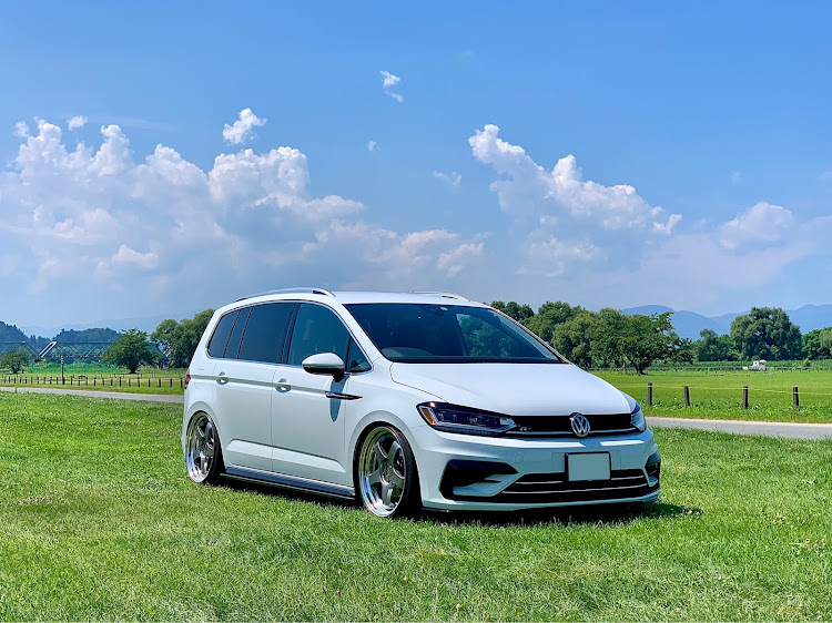ゴルフトゥーランのトゥーラン・VW・ピックアップに選ばれたい・芝活・緑活に関するカスタム事例の投稿画像4枚目