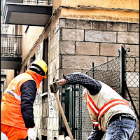 OPERAI AL LAVORO di 