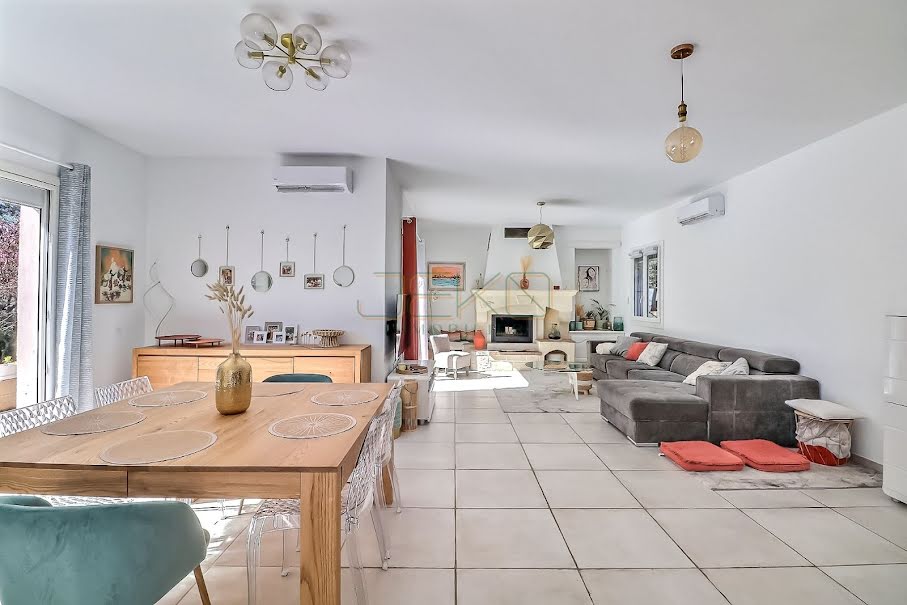 Vente maison 6 pièces 153 m² à Nimes (30000), 485 000 €