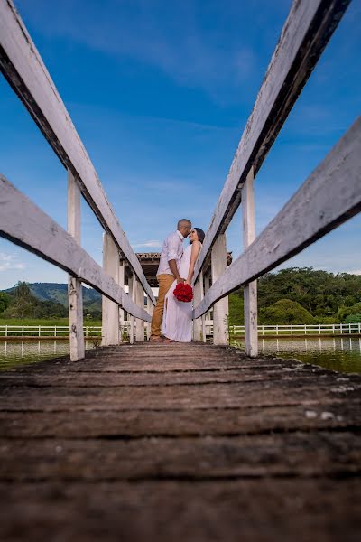 Wedding photographer Niemar Silva (niemarsilva). Photo of 20 April 2019