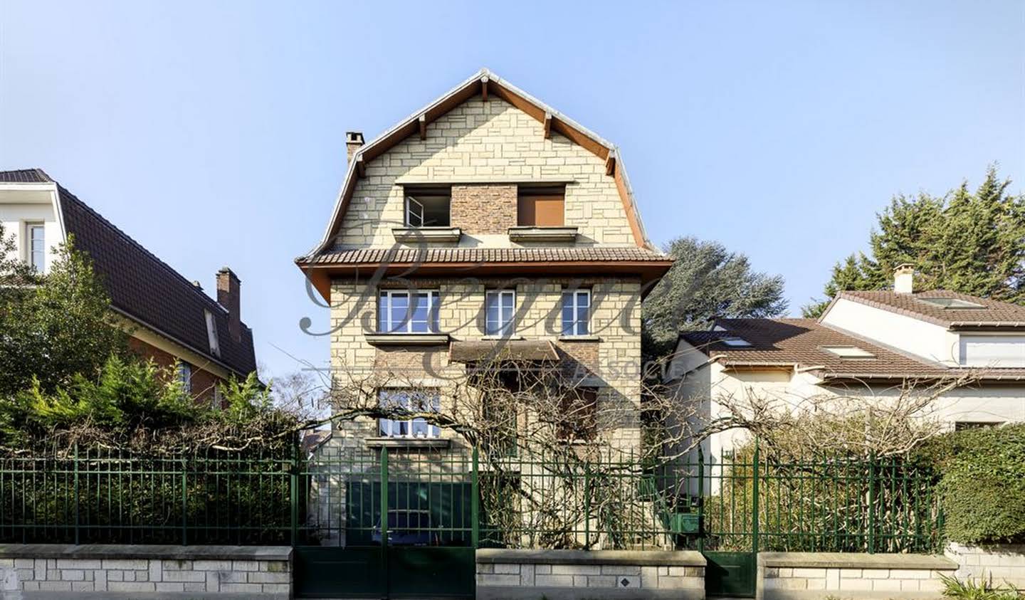 House with terrace Sceaux