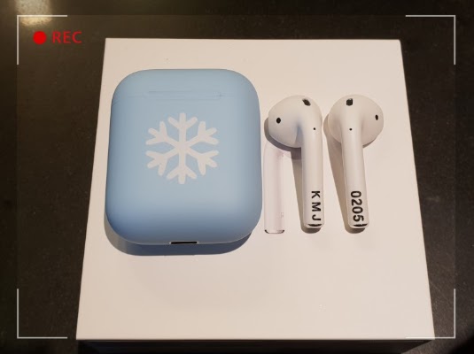 kim minju airpods