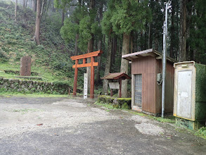 駐車場には簡易トイレもある