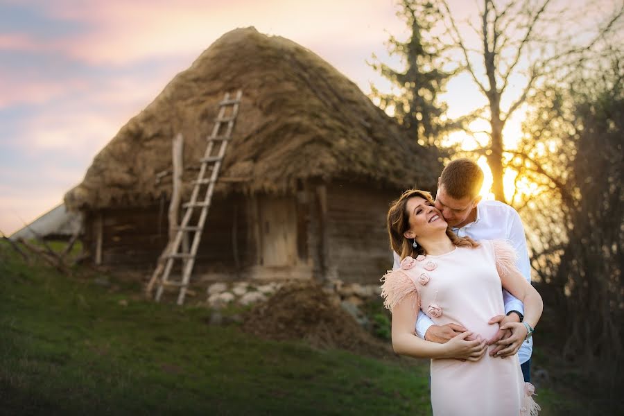 Fotógrafo de casamento Ninoslav Stojanovic (ninoslav). Foto de 17 de abril 2018