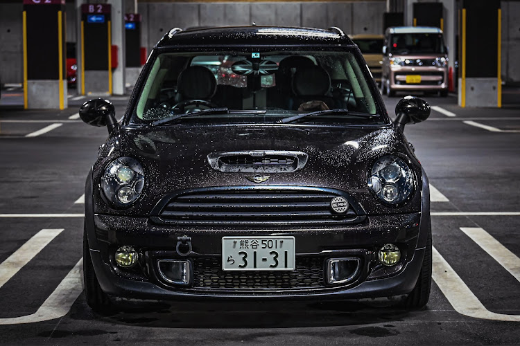 ミニ クラブマンのMINI・MINI clubman・R55クラブマン・真正面ショット・MINI乗りさんと繋がりたいに関するカスタム事例の投稿画像1枚目