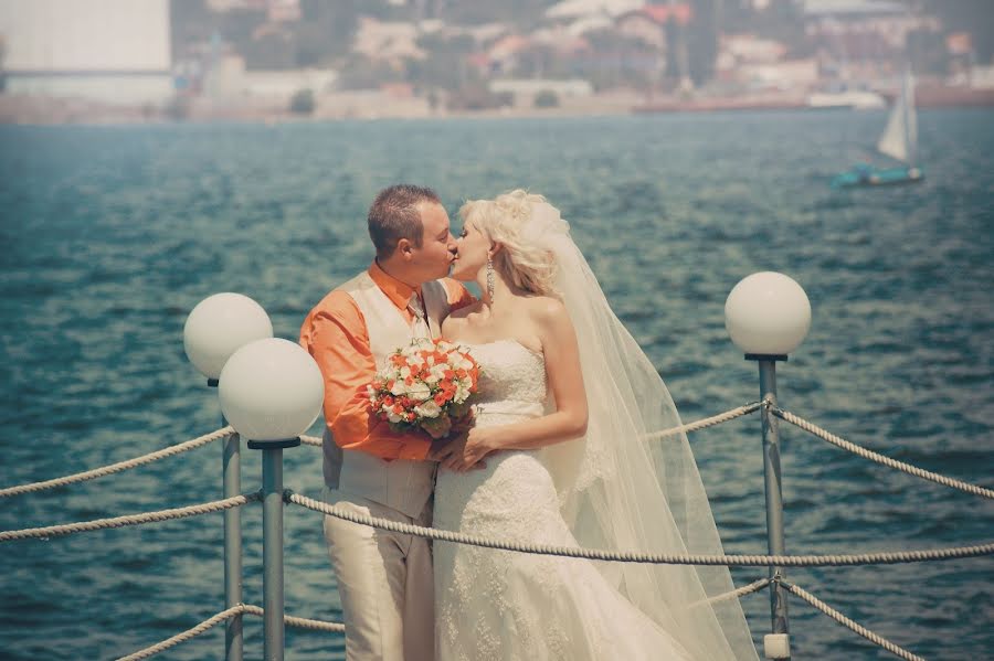 Fotografer pernikahan Nina Chepkasova (ninach). Foto tanggal 25 September 2013