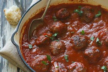 Meatballs and Spaghetti Sauce(African Style)