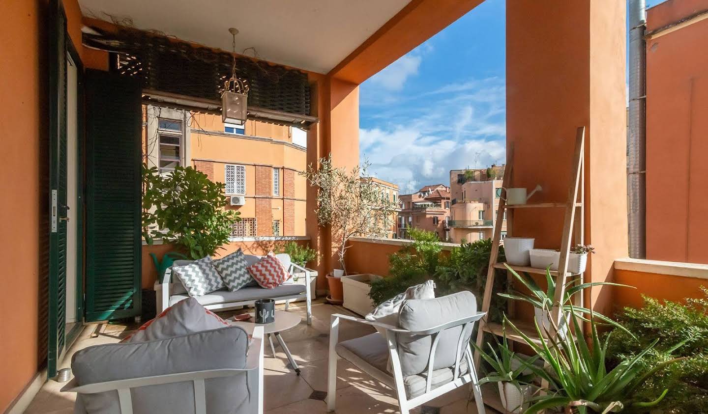 Apartment with terrace Rome