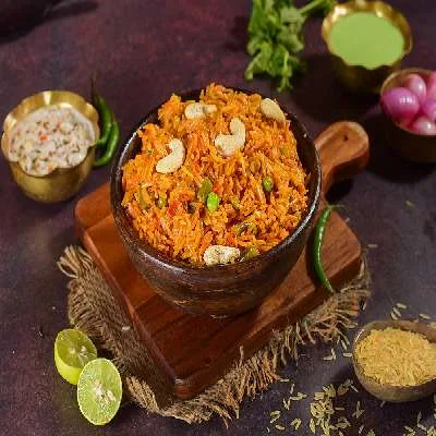 Veg Biryani With Raita