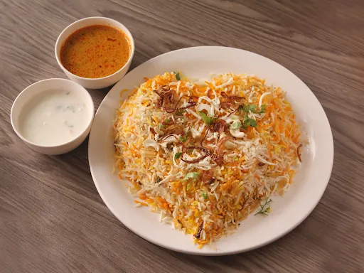 Classic Chicken Hyderabadi Dum Biryani