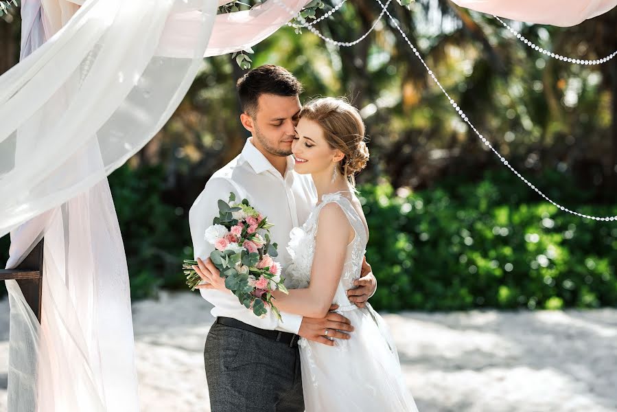 Fotógrafo de casamento Irina Savinova (irina-dominicana). Foto de 14 de julho 2021