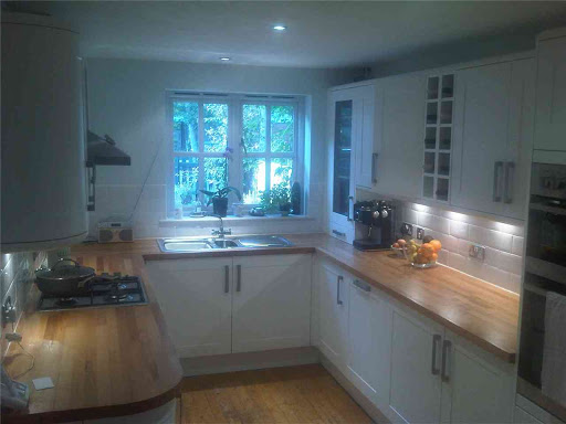 supply and fit new kitchen