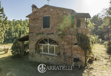 Farmhouse with outbuildings and garden 4