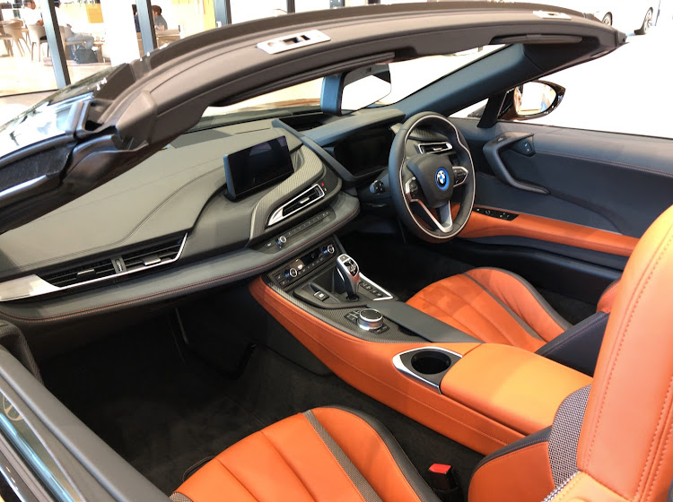 たんこぶさんが投稿したbmw・i8Roadstarに関するカスタム事例の投稿画像2枚目