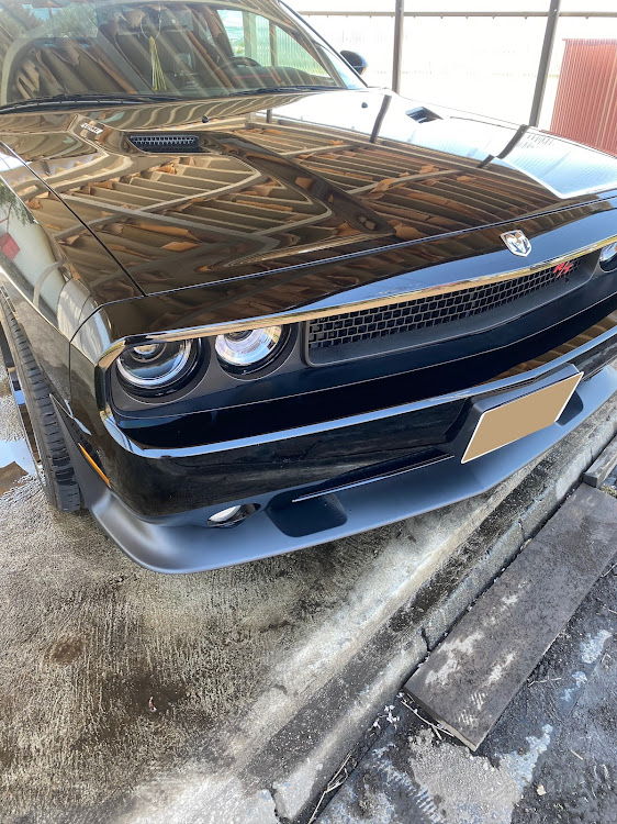 チャレンジャーのチャレンジャー・DODGE・アメ車好きと繋がりたい・サクラと愛車・ナンバーオフセットに関するカスタム事例の投稿画像2枚目