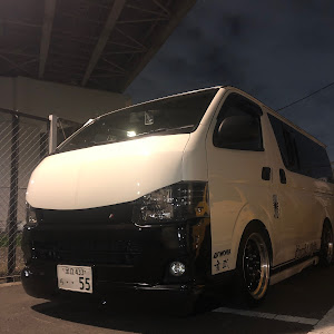 ハイエースバン TRH200V