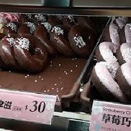 Mister Donut 甜甜圈專賣店(小巨蛋門市)