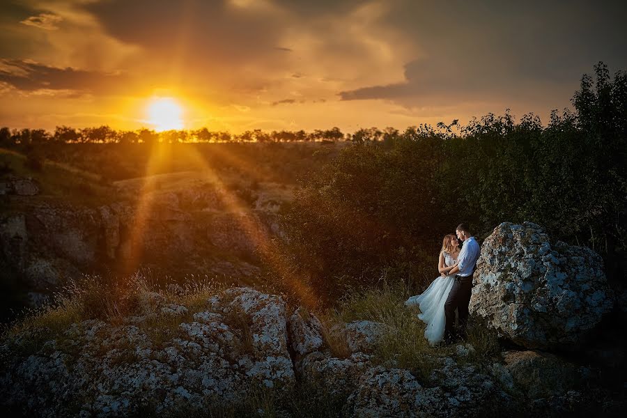 Wedding photographer Liviu Dumitru (liviudualphoto). Photo of 9 November 2018