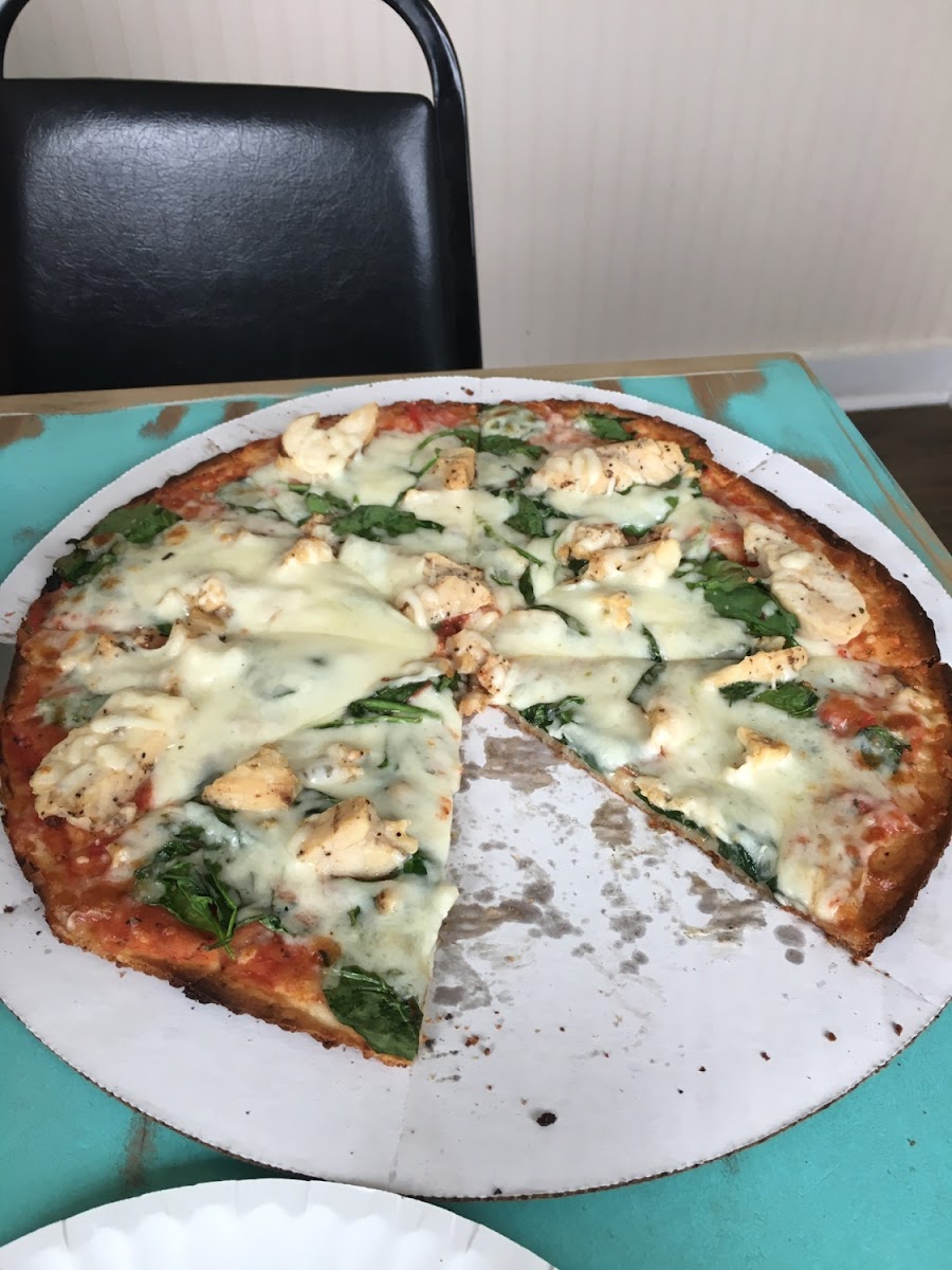 Chicken and spinach gluten free pizza
Yum-o!!