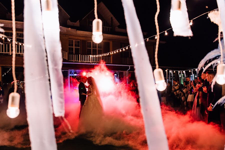 Fotógrafo de casamento Yuliya Yaroshenko (juliayaroshenko). Foto de 15 de setembro 2019