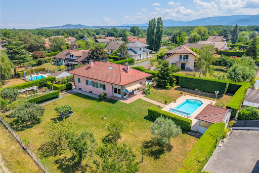 House with pool 1
