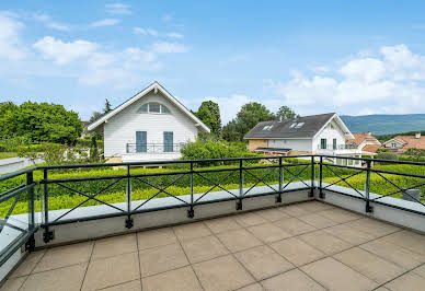 Maison avec jardin et terrasse 1