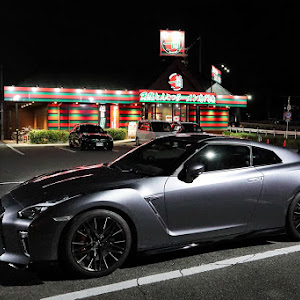 NISSAN GT-R R35