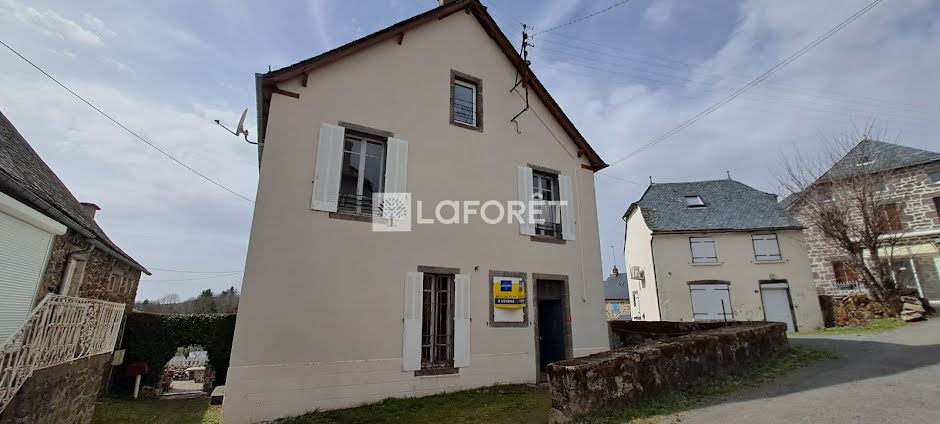 Vente maison 7 pièces 150 m² à Cézens (15230), 83 840 €