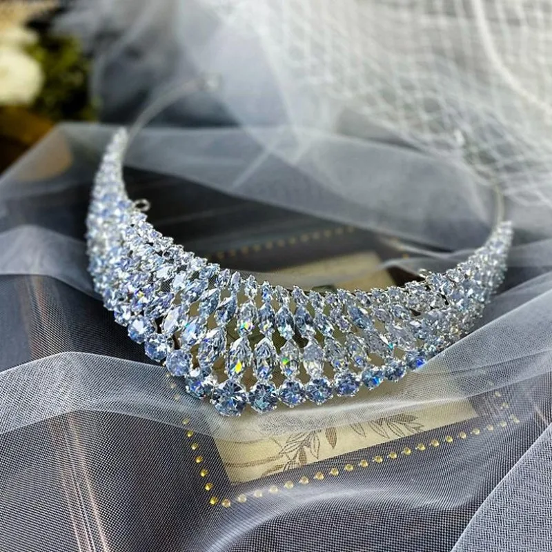 Korean Super Sparkle Zircon Crown Bride Wedding Headwear, radiant sparkle, elegant design, perfect for your special day,