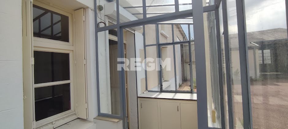 Vente maison 5 pièces 101 m² à Blois (41000), 137 500 €