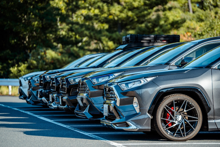 RAV4のrav4 adventure・オフ会・紅葉と愛車・ドライブに関するカスタム事例の投稿画像1枚目