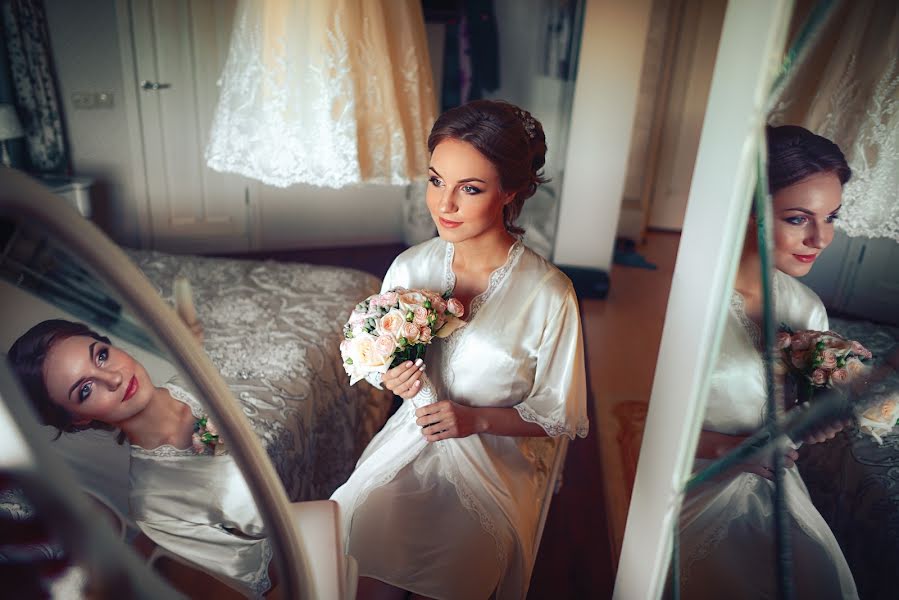 Fotografo di matrimoni Vitaliy Sinicyn (fotosin). Foto del 6 settembre 2018