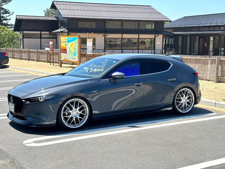 MAZDA3の👍️いいね&コメント&フォローありがとうございます。😄😄・秋が短いですね🍁🍂・マイナンバー🪪カード更新に関するカスタム事例の投稿画像2枚目