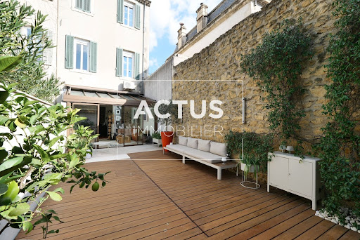 House with pool and terrace 1