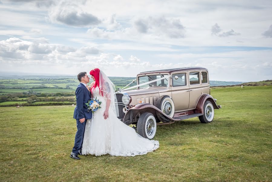 Fotografo di matrimoni Alison Burrows (aburrows). Foto del 10 dicembre 2019