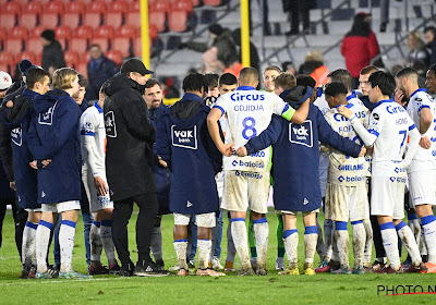 Hein Vanhaezebrouck trots op zijn spelers: "Om op dit veld met zo'n precisie en technische kwaliteit te spelen..."