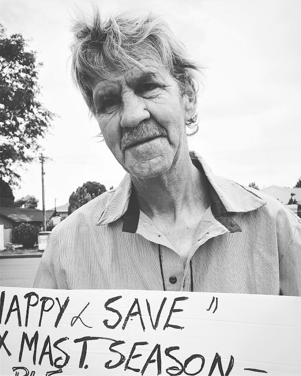 A veteran of the Angola border war , Rademeyer begs at an intersection just a few hundred meters away from where his wife is buried in Westpark Cemetery.