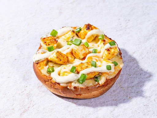 Peri Peri Paneer Pizza Bun