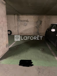 parking à Paris 18ème (75)