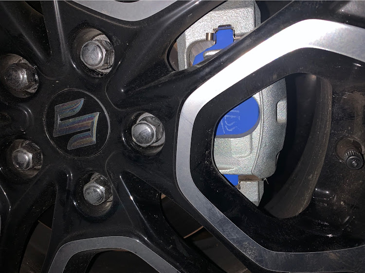スイフトスポーツのMX72に関するカスタム事例の投稿画像2枚目