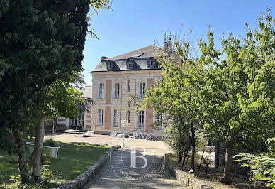 Hôtel particulier avec jardin 2