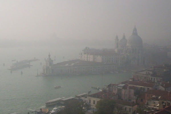 Venezia, come nave nella nebbia di silvietta