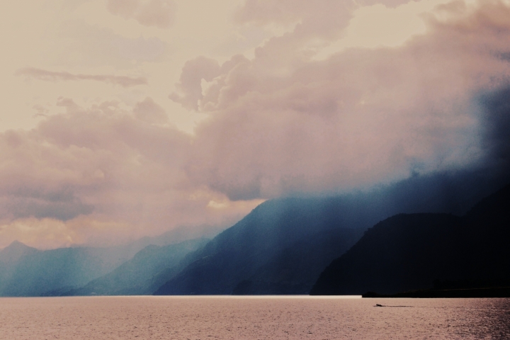 Pioggia sul Lago Atitlan di silvvv