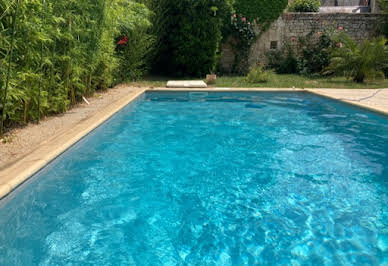 Maison avec piscine et jardin 2