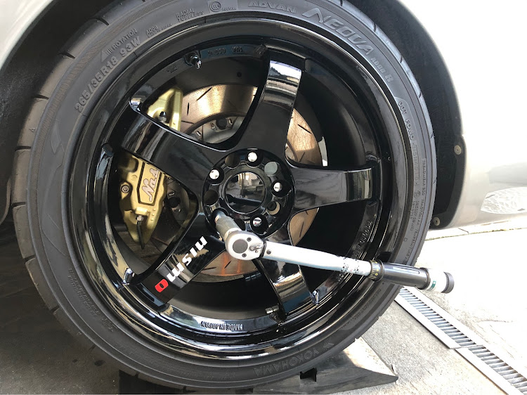 スカイライン GT-RのDIY・スカイライン・洗車・スカイラインGTR BCNR33に関するカスタム事例の投稿画像5枚目