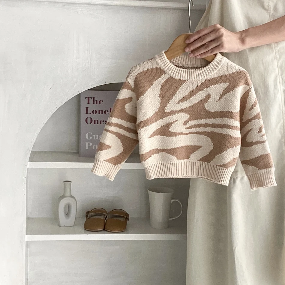Baby Mädchen Pullover Sweater mit unregelmäßiger Jacquard-Textur, modisches Top für alle Gelegenheiten, bequeme Passform.