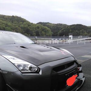 NISSAN GT-R R35