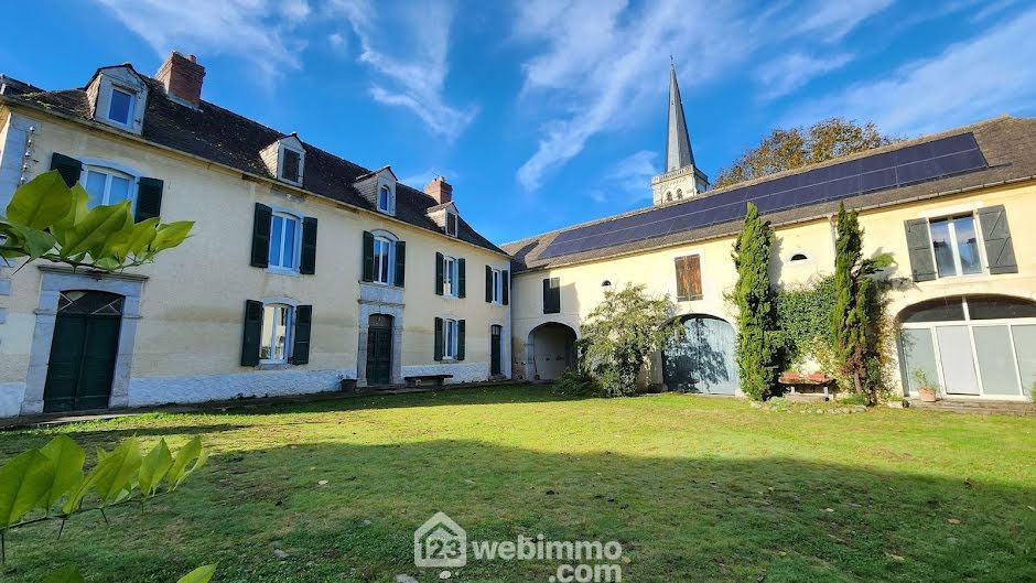 Vente maison 19 pièces 630 m² à Pau (64000), 544 900 €